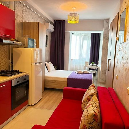 Studios & Apartments Palas By Glam At Lazar Towers Jászvásár Kültér fotó