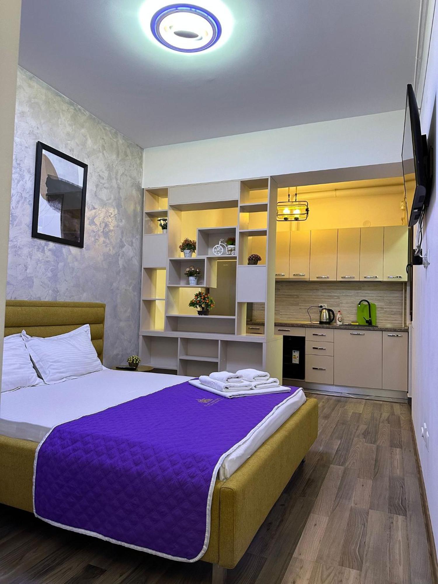 Studios & Apartments Palas By Glam At Lazar Towers Jászvásár Kültér fotó