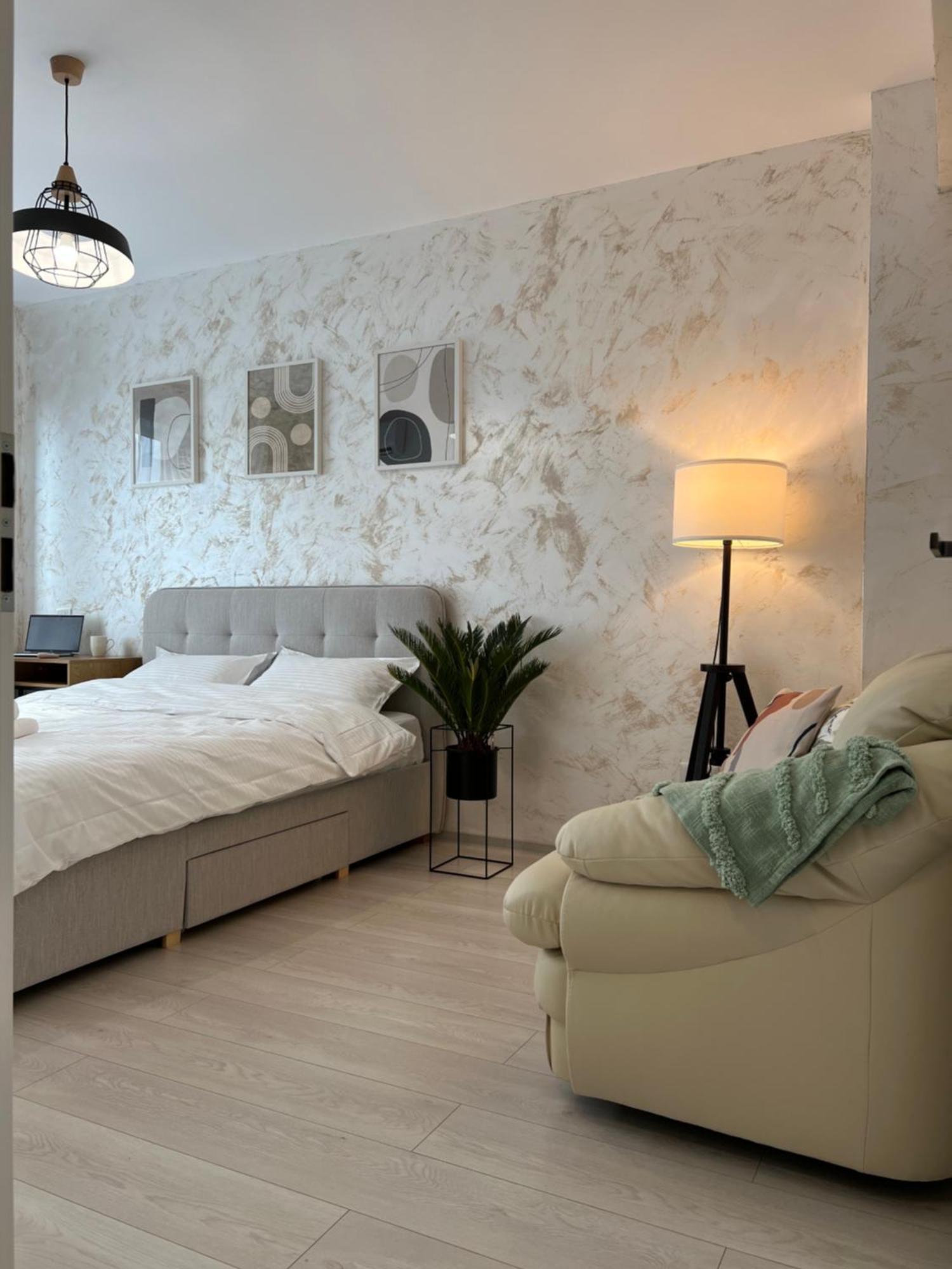 Studios & Apartments Palas By Glam At Lazar Towers Jászvásár Kültér fotó