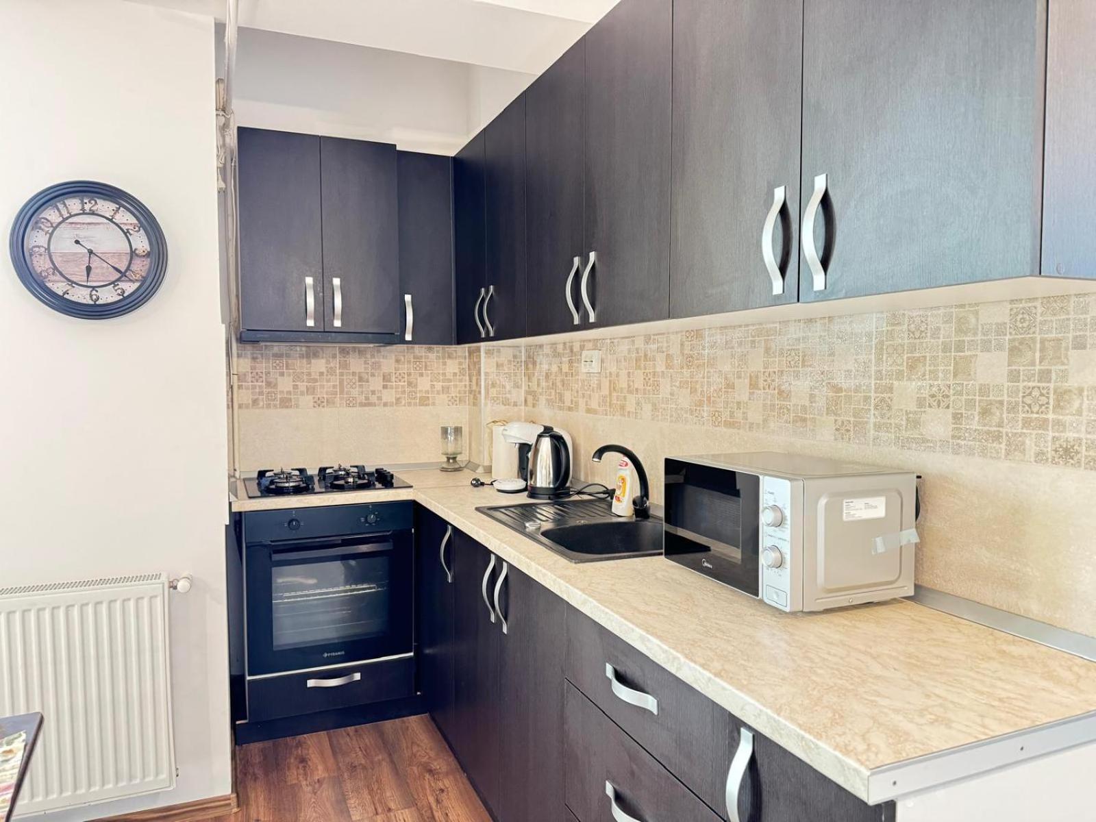 Studios & Apartments Palas By Glam At Lazar Towers Jászvásár Kültér fotó
