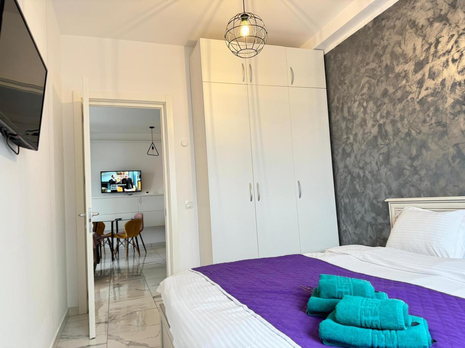 Studios & Apartments Palas By Glam At Lazar Towers Jászvásár Kültér fotó