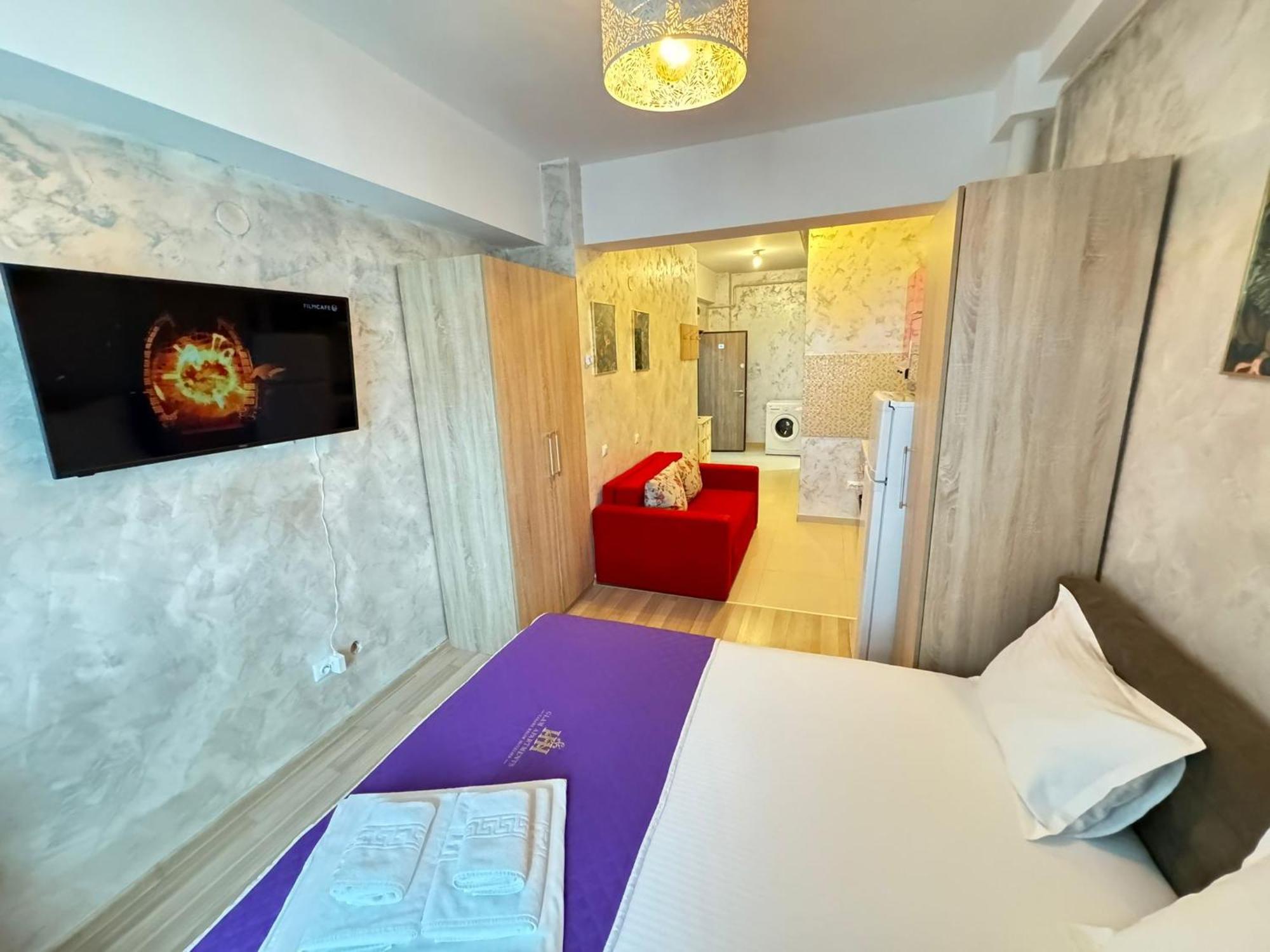 Studios & Apartments Palas By Glam At Lazar Towers Jászvásár Kültér fotó